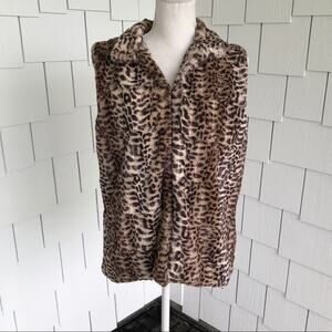 AQUA Women's Brown/Tan Leopard Print Hook and Eye Closure Faux Fur Vest sz OS